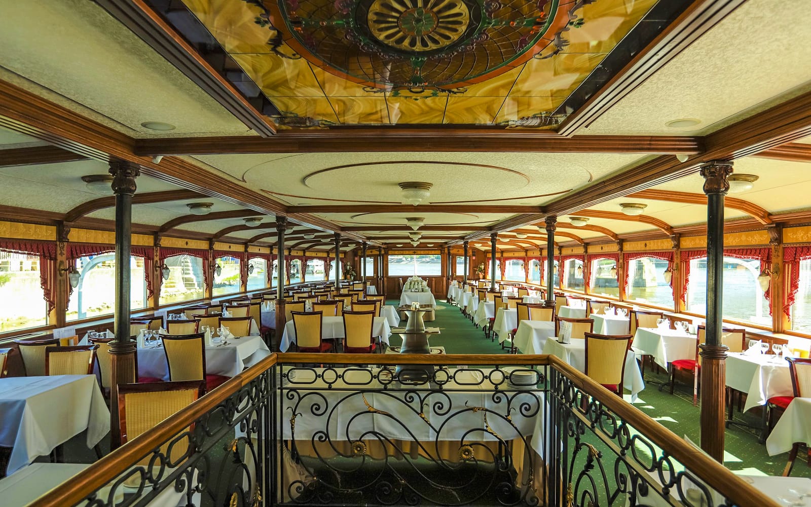 Budapest Danube River Sightseeing Cruise with Brunch & Drinks tickets in Budapest - Activities | TickYourList