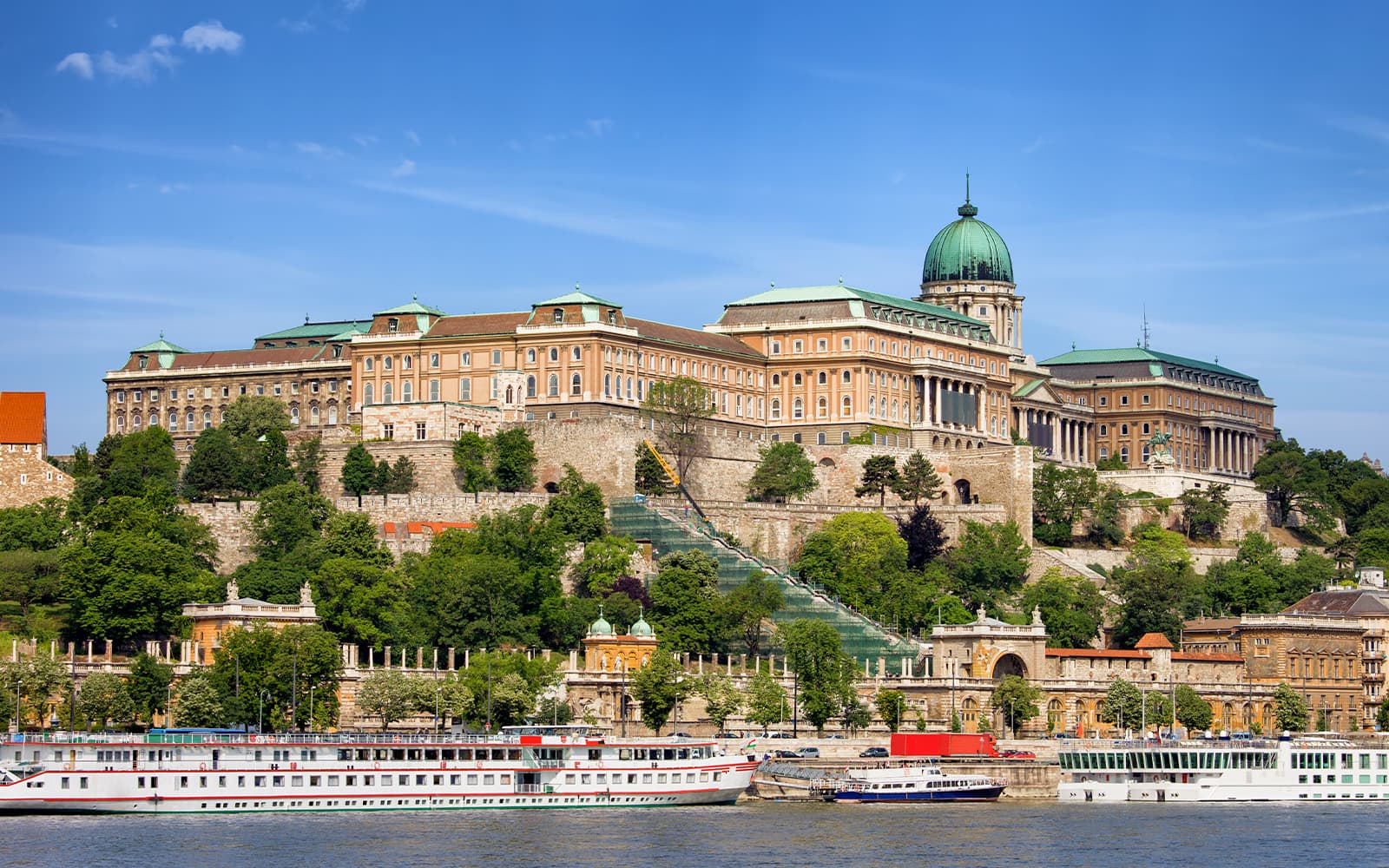 Combo: Budapest Tropicarium-Entry Ticket + Budapest Day or Evening Danube River Sightseeing Cruise with Drinks in Budapest - Highlights | TickYourList