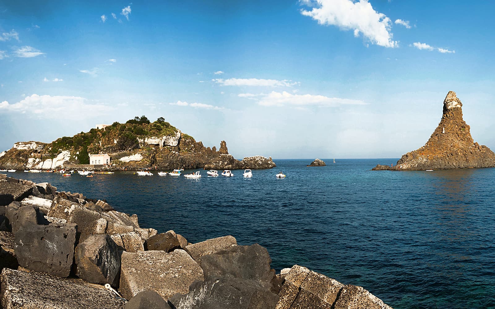 Riviera of the Cyclops Vintage Car Tour from Catania tickets in Catania - Features | TickYourList