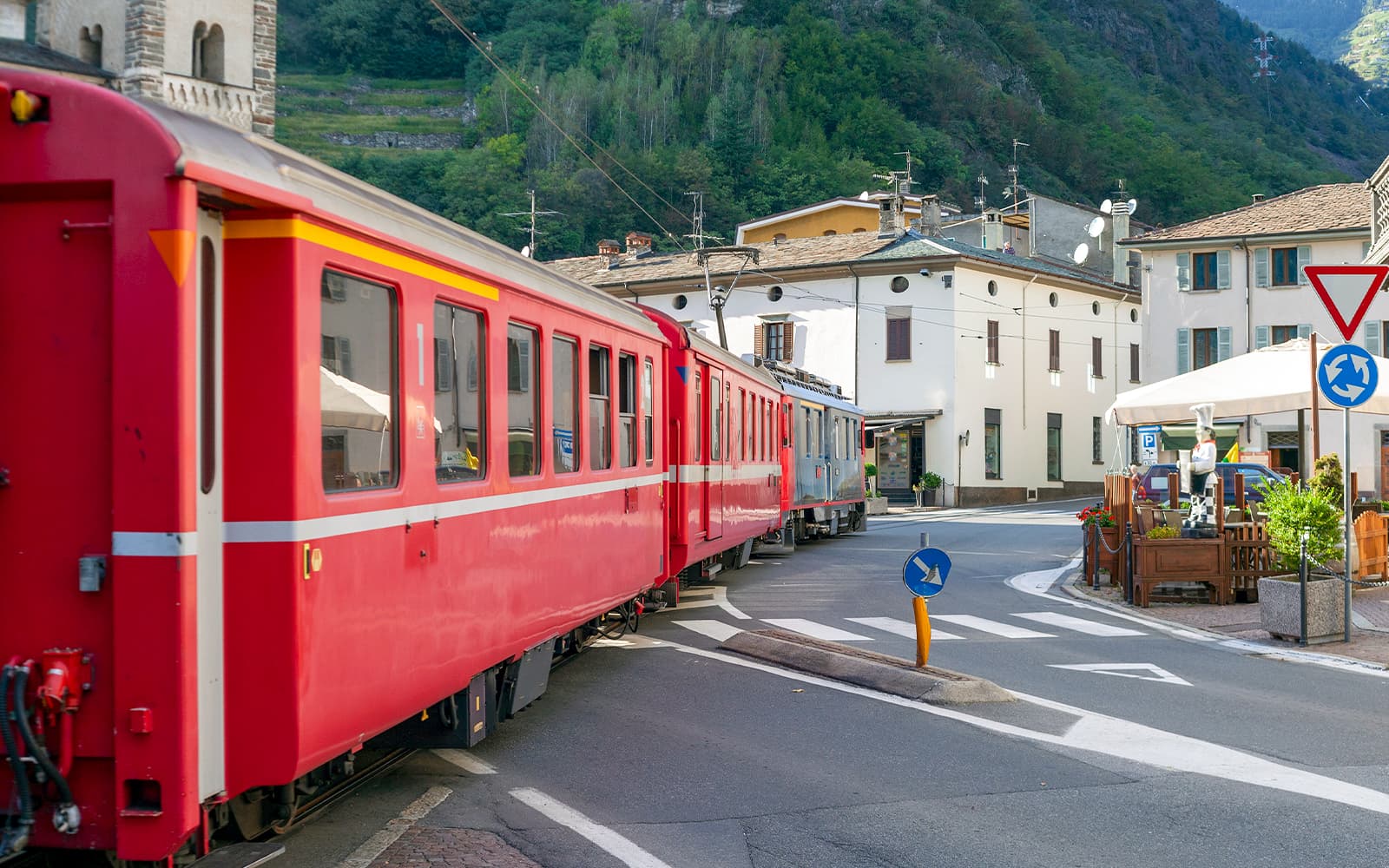 Red Bernina Train Ticket in Chur - Features | TickYourList