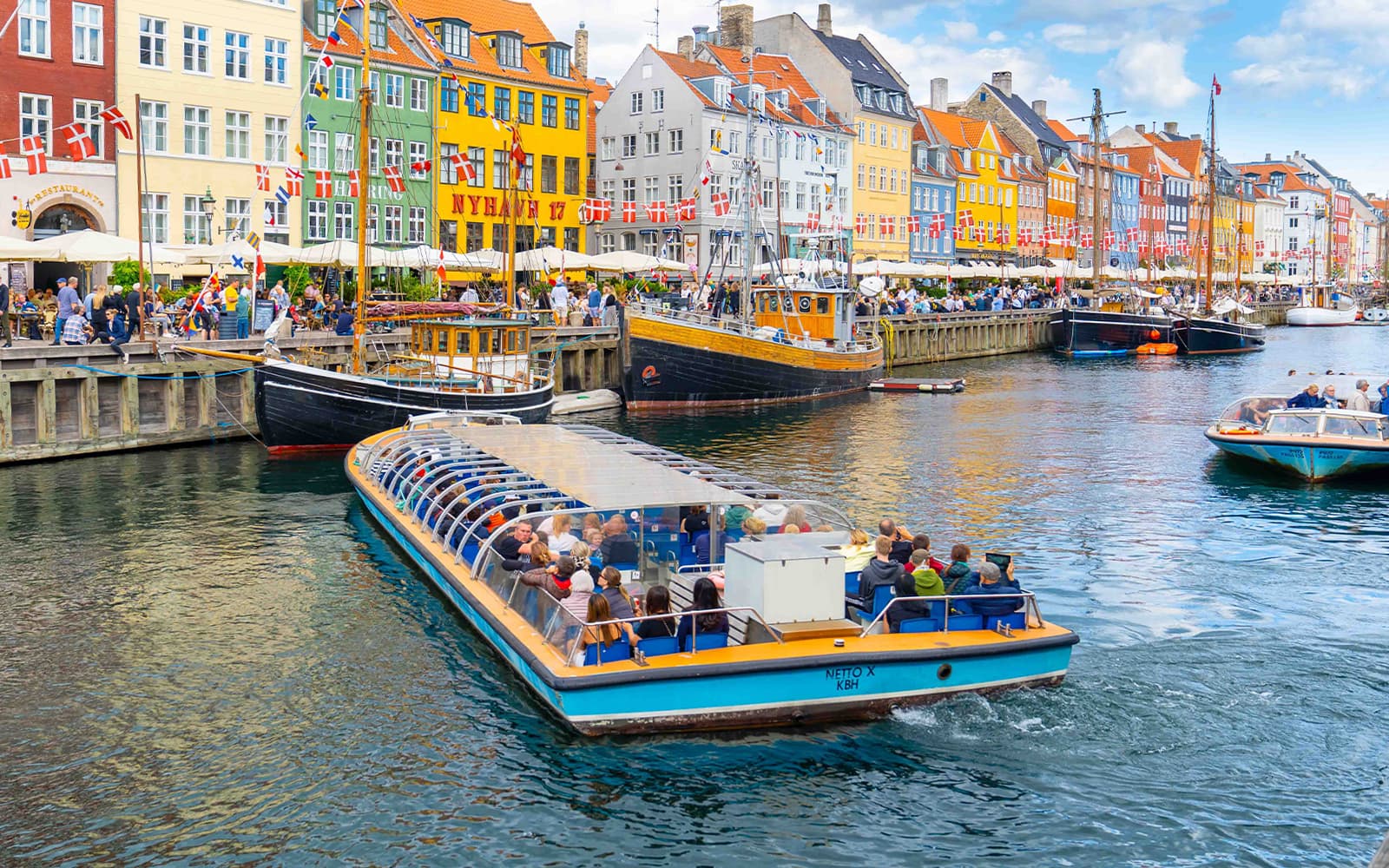 1-Hour Canal Cruise in Copenhagen tickets in Copenhagen - Highlights | TickYourList