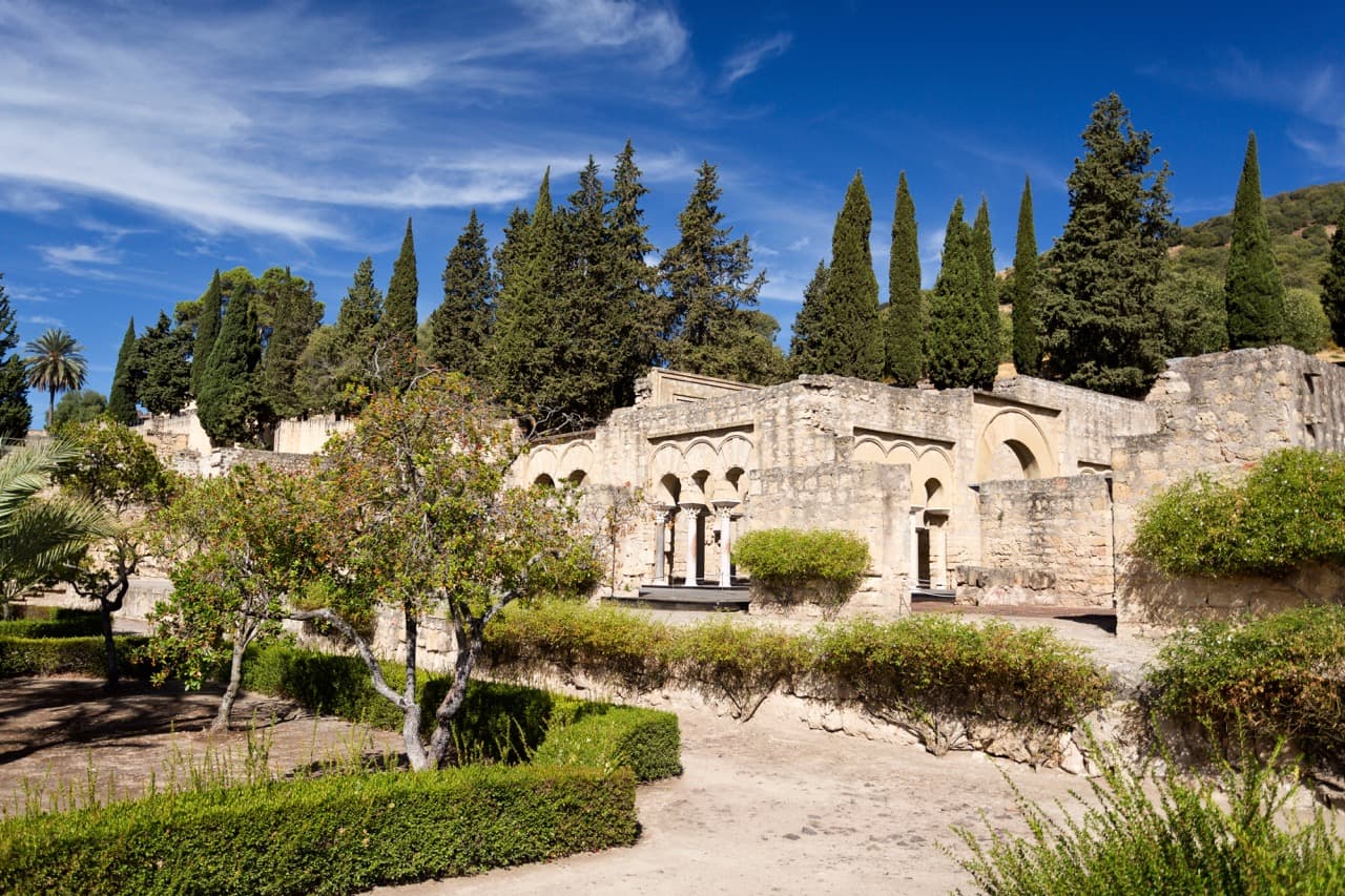 Medina Azahara Guided Tour with Skip-the-Line Tickets in Cordoba - Features | TickYourList