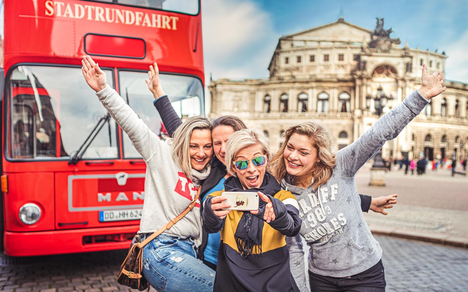 Guided Bus Tour of Dresden with Semperoper House Visit