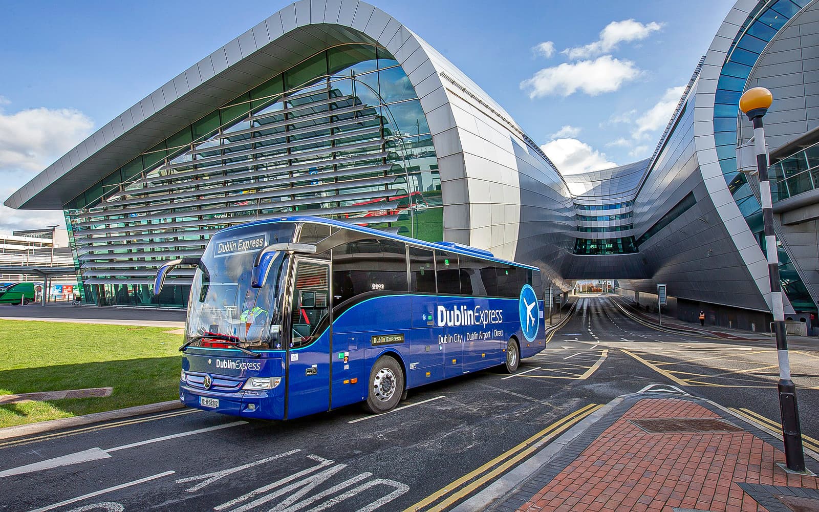 Dublin Express Round-Trip Tickets: Dublin Airport to/from City Center in Dublin - Activities | TickYourList