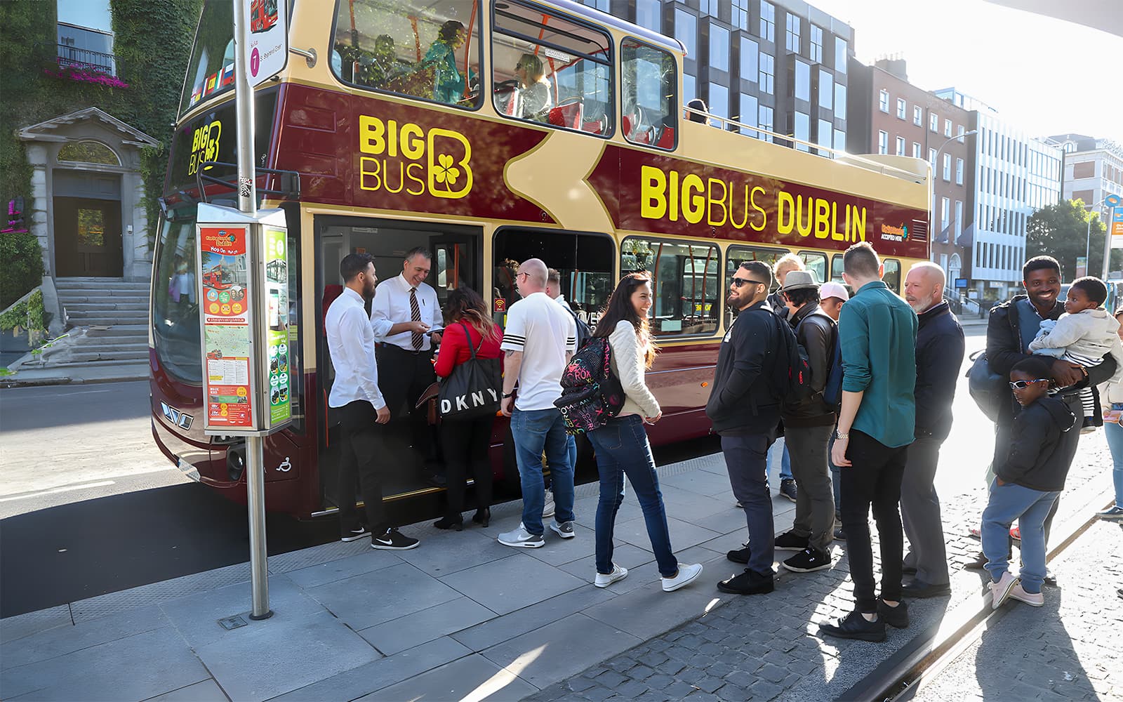 Combo: Dublin Hop-on Hop-off Bus Tour + Guinness Storehouse & Gravity Bar Tickets in Dublin - Attractions | TickYourList