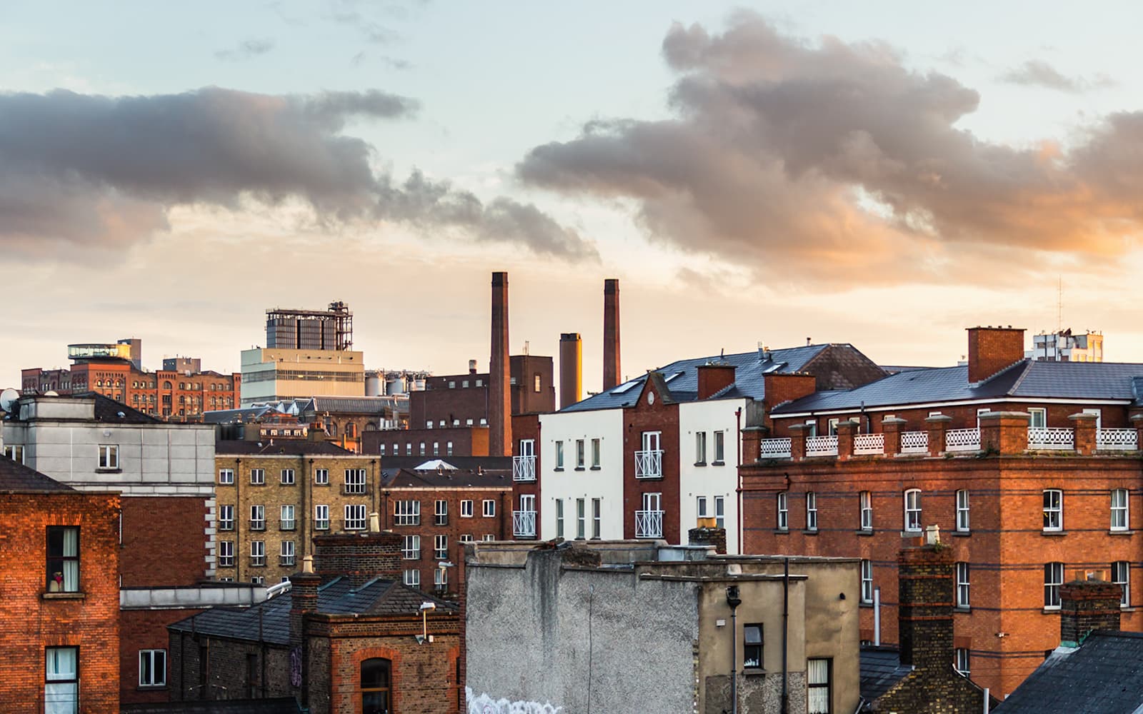 Combo: Dublin Hop-on Hop-off Bus Tour + Guinness Storehouse & Gravity Bar Tickets in Dublin - Features | TickYourList