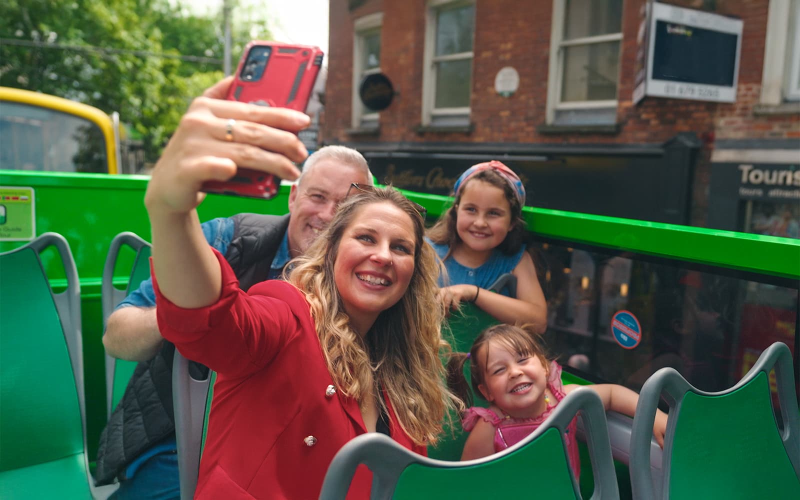 DoDublin: Dublin Hop-on Hop-off Bus Tour with Little Museum Tickets in Dublin - Features | TickYourList