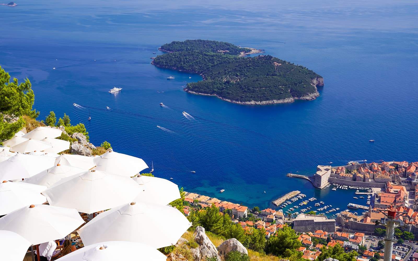 Dubrovnik Super Saver: Cable Car Ride with City Walls and Old Town Walking Tour