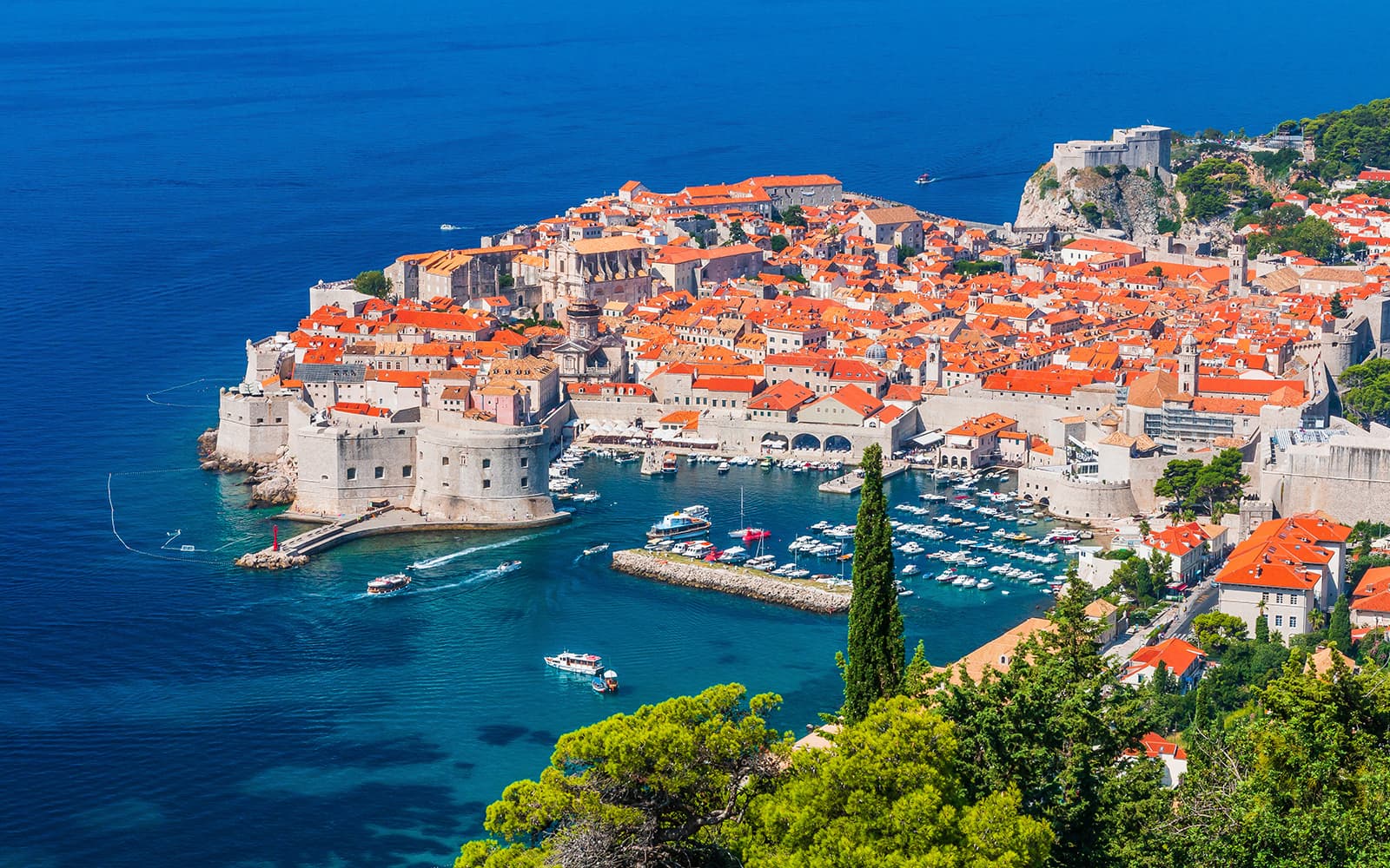 Dubrovnik: Cruise to the Elaphiti Islands with an Open Bar & Lunch