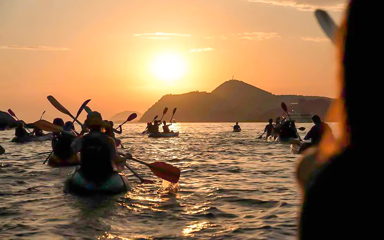 From Dubrovnik: Guided Sunset Sea Kayaking with Wine