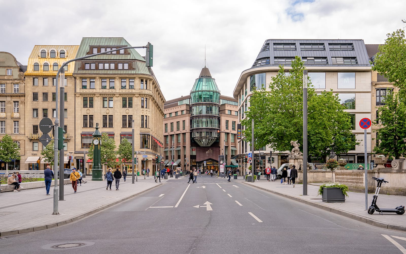 CityTour: Dusseldorf Hop-on Hop-off Bus Tour tickets in Dusseldorf - Highlights | TickYourList
