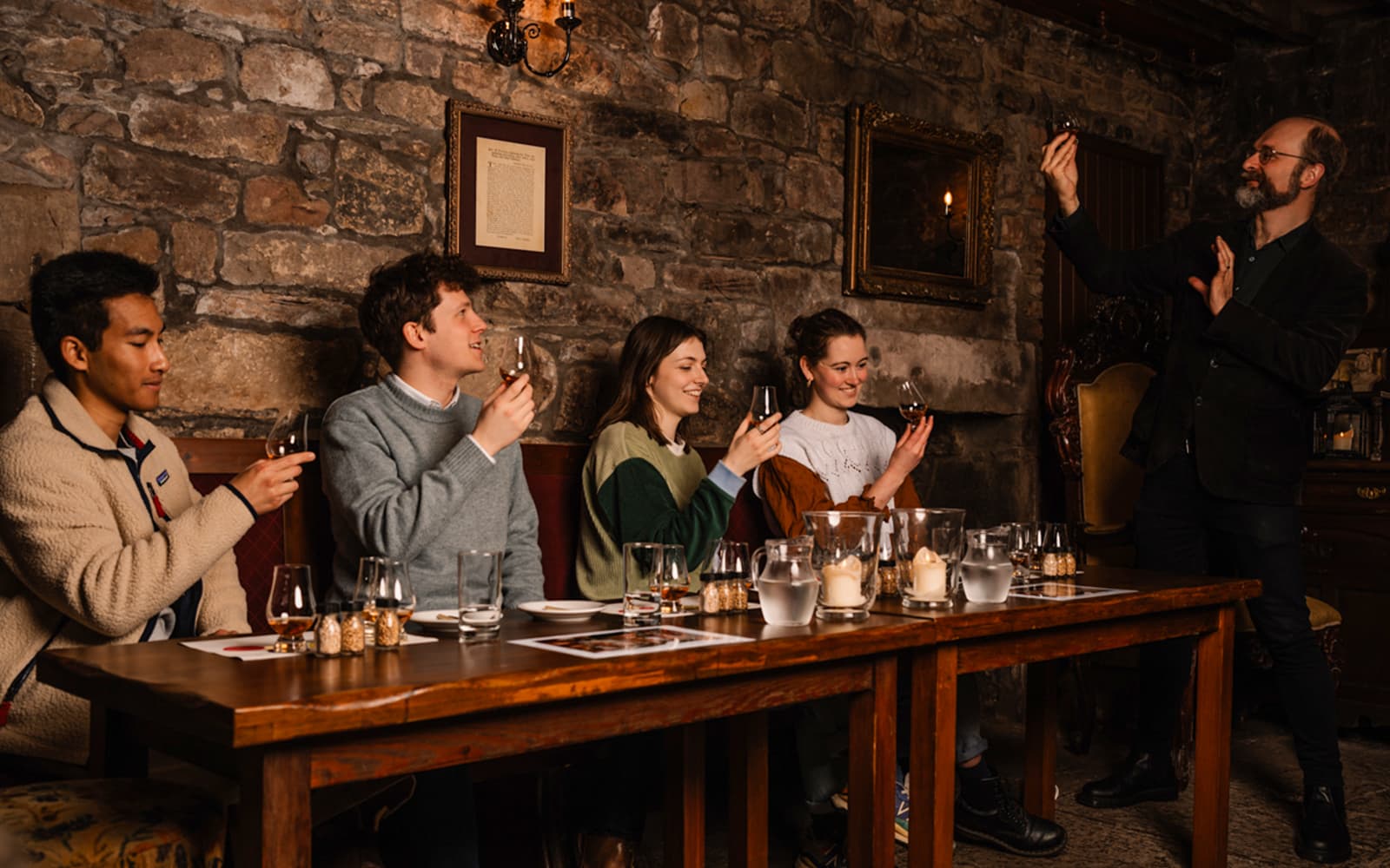 Edinburgh: Underground Whisky Tour and Tasting tickets in Edinburgh - Activities | TickYourList