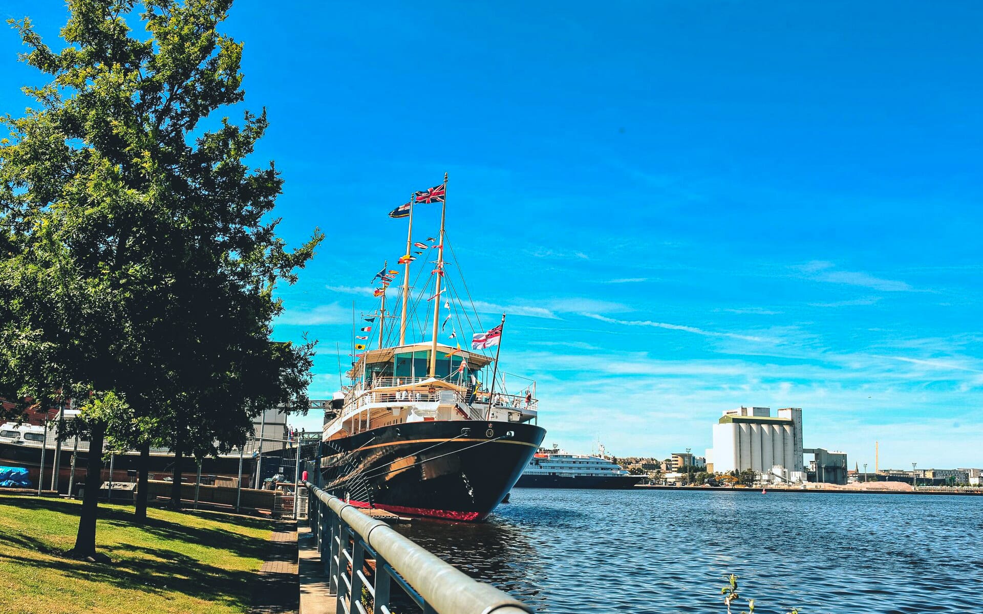 Edinburgh Self Guided Audio Tour tickets in Edinburgh - Discover | TickYourList