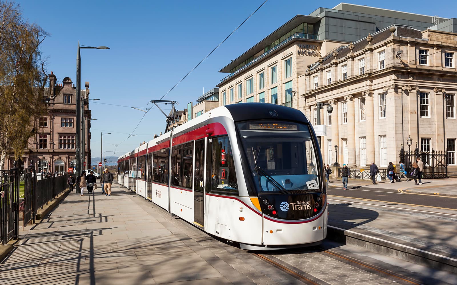 Edinburgh Trams One-Way Tickets: Edinburgh Airport to/from City in Edinburgh - Features | TickYourList