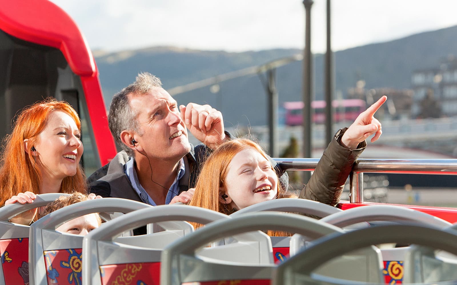 Edinburgh: Royal Attractions Tickets + 48-Hour Hop-On Hop-Off Bus Tour in Edinburgh - Attractions | TickYourList