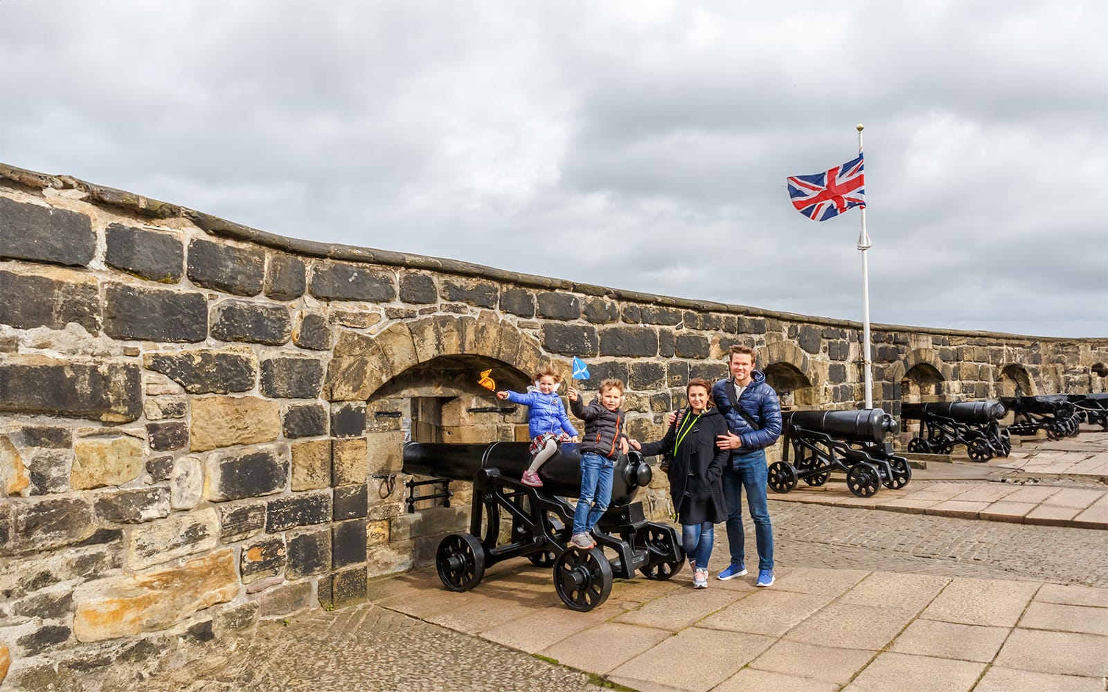 Edinburgh Castle Guided Walking Tour with Fast-Track Entry tickets in Edinburgh - Activities | TickYourList