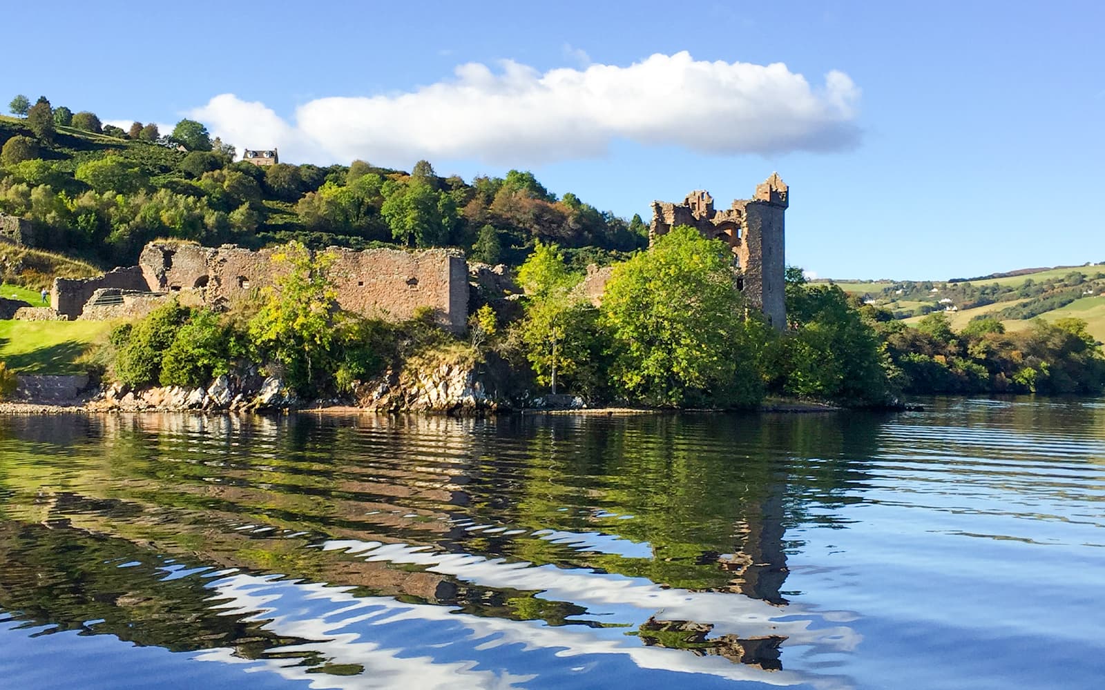 50-Min Scenic Loch Ness Cruise tickets in Edinburgh - Features | TickYourList