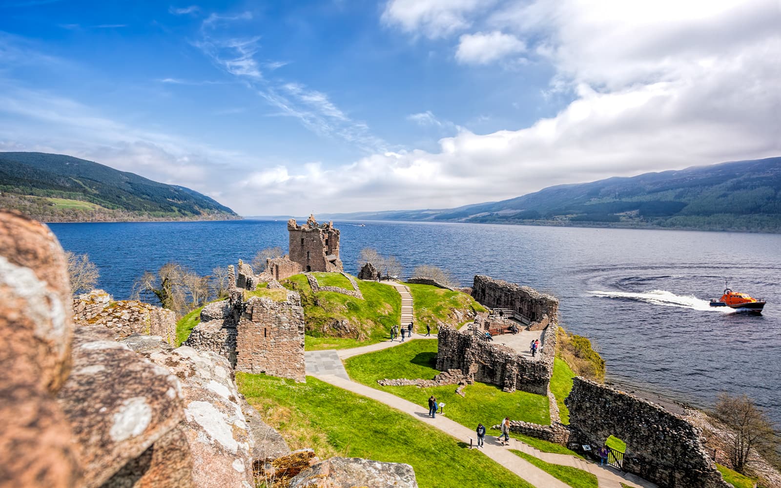 Combo (Save 5%): Edinburgh Dungeon Tickets + Loch Ness Day Trip in Edinburgh - Features | TickYourList