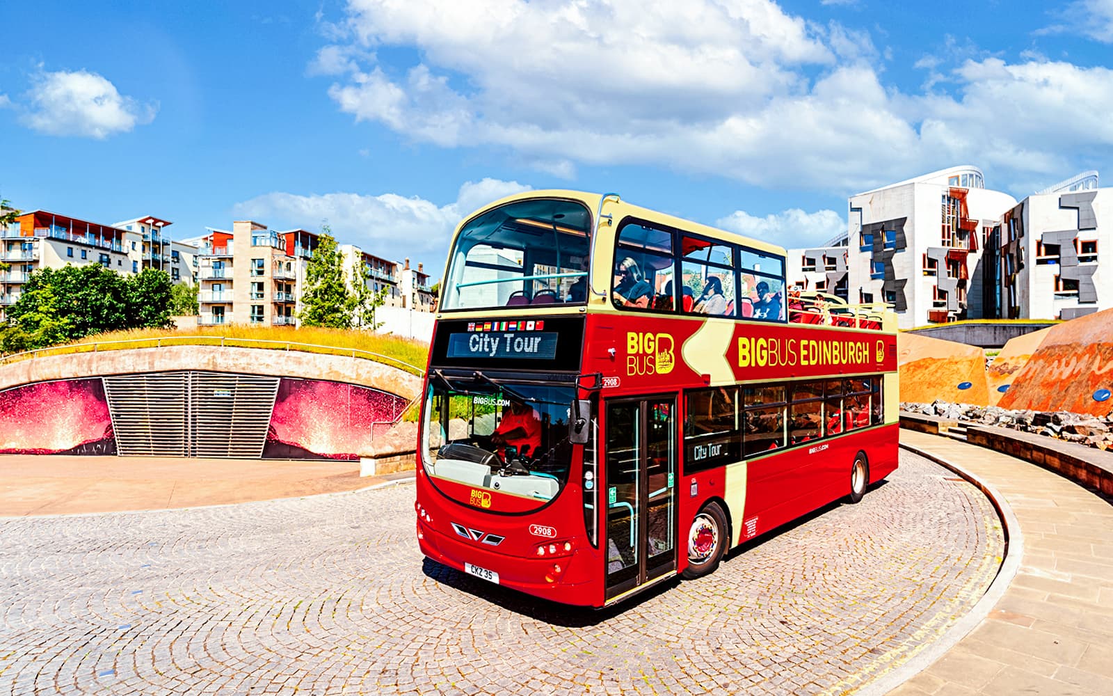 Big Bus: Edinburgh Hop-on Hop-off Bus Tour