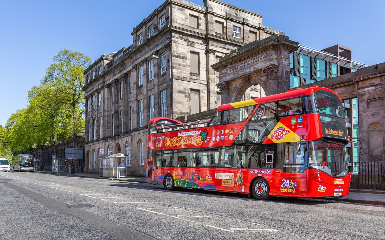 Combo (Save 5%): Edinburgh Gin Tasting + Edinburgh Hop On Hop Off Bus Tour tickets in Edinburgh - Highlights | TickYourList