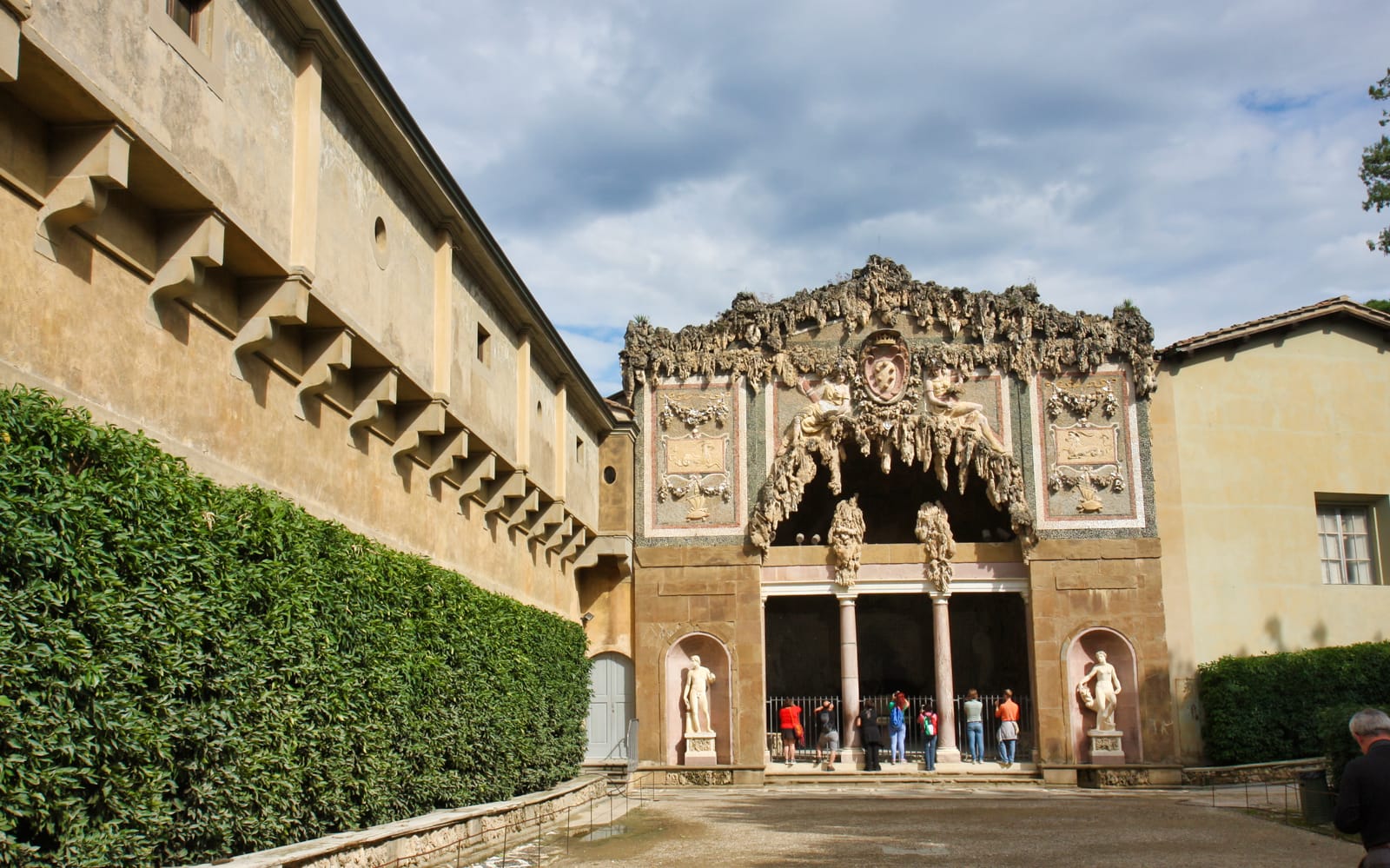 Early Access Uffizi Gallery & Palazzo Vecchio Guided Tour experience tickets in Florence | TickYourList