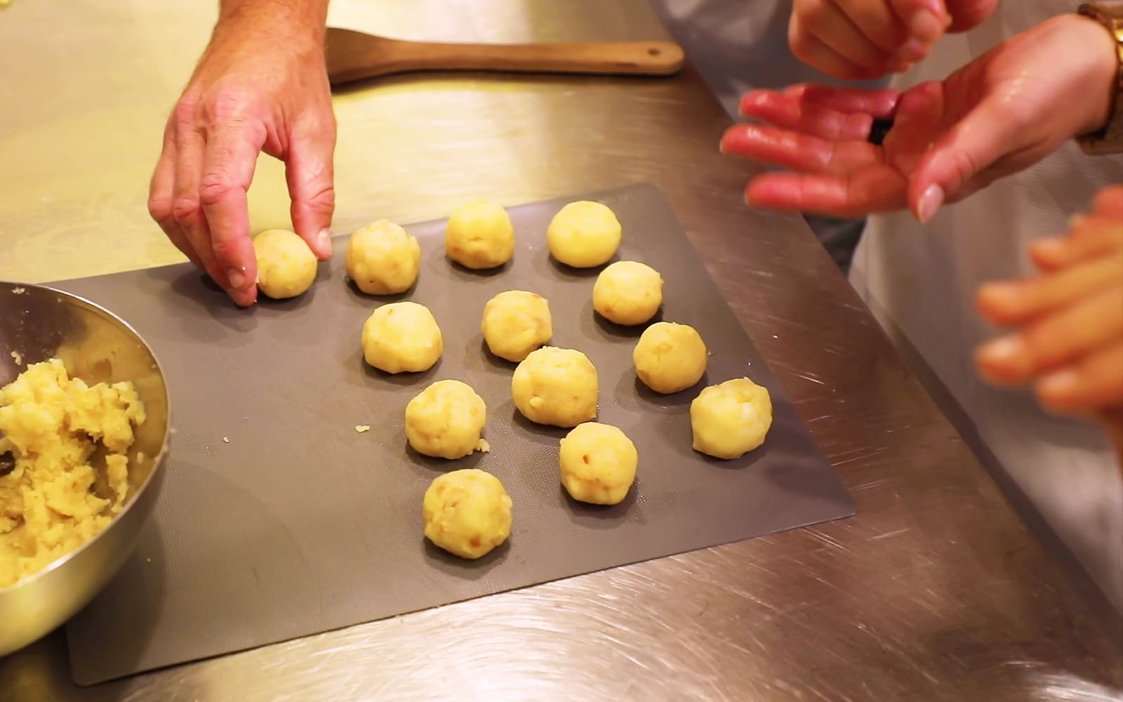 Florence Cooking Class: Hand-Made Pasta & Typical Dessert tickets in Florence - Activities | TickYourList