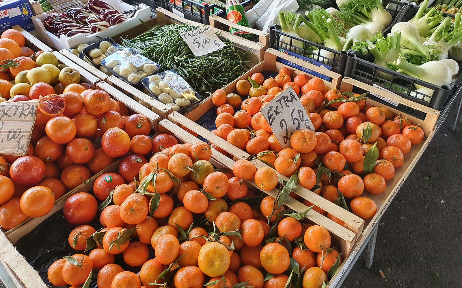 Small Group Shopping at the Florence Central Market with Cooking Class & Lunch
