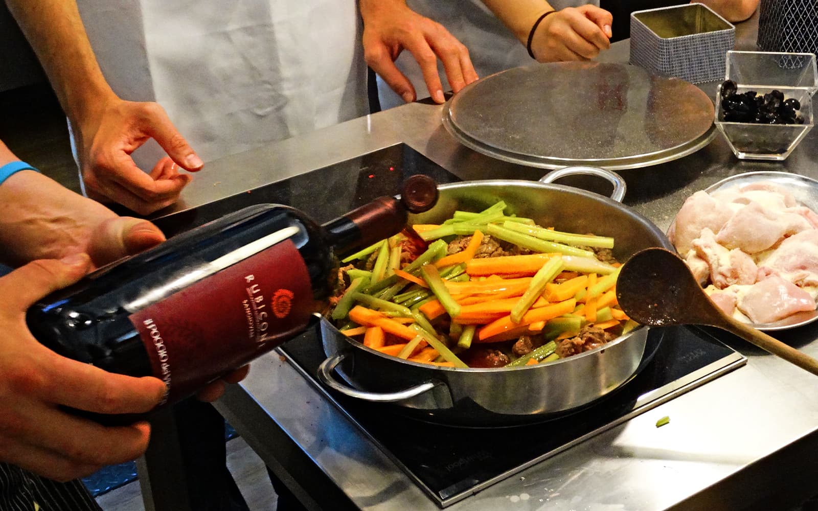 Small Group Shopping at the Florence Central Market with Cooking Class & Lunch tickets in Florence - Highlights | TickYourList