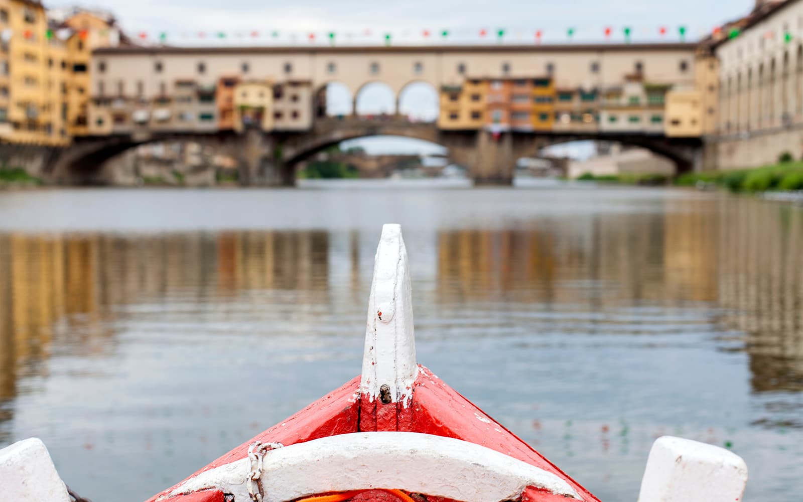 Guided Boat Tour on a Florentine Gondola tickets in Florence - Features | TickYourList
