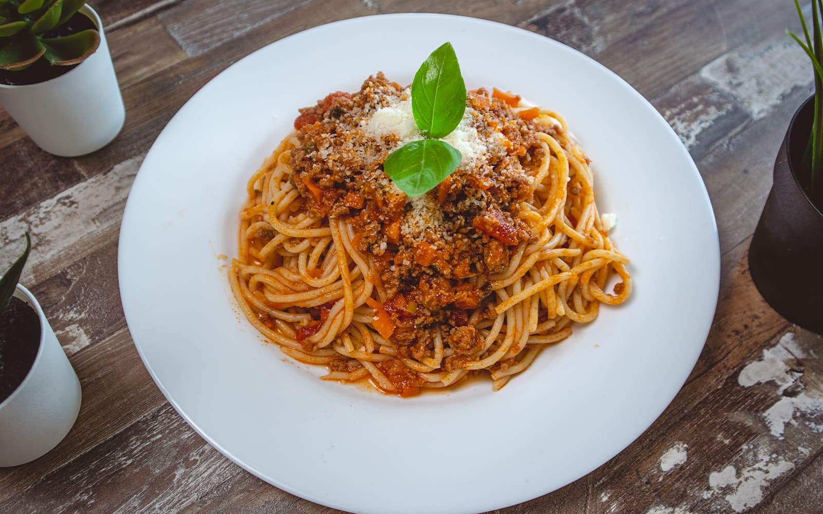 1-Hour Sightseeing Cruise in Florence with Tuscan Lunch tickets in Florence - Full Experience | TickYourList