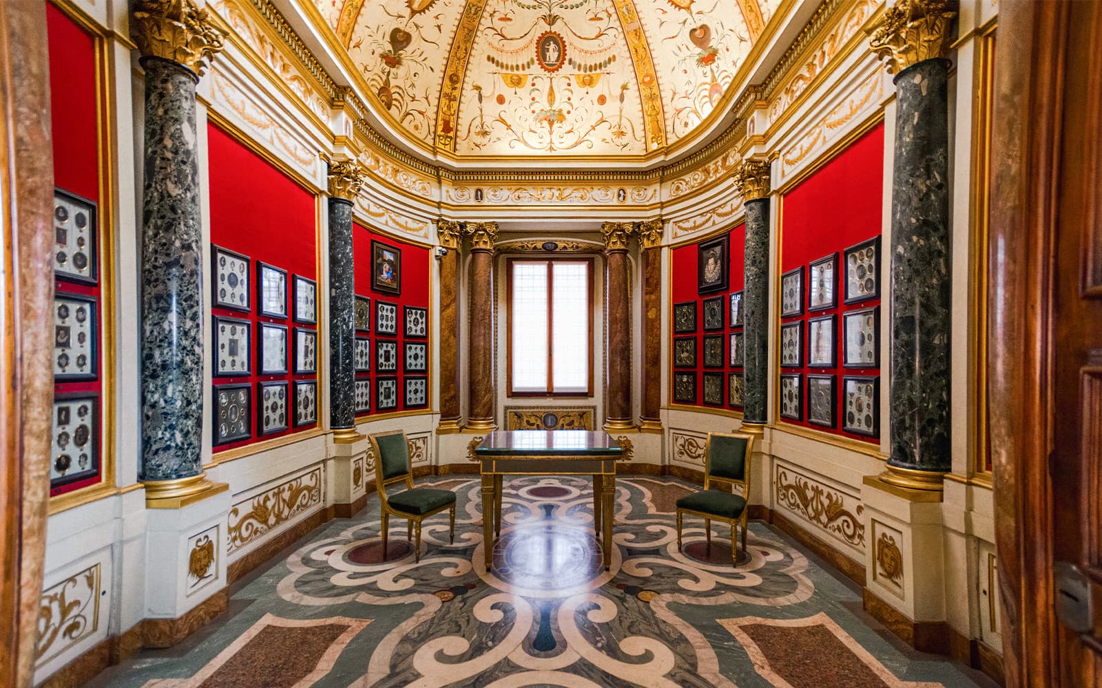 Uffizi Gallery and Vasari Corridor Small-Group Guided Tour tickets in Florence - Highlights | TickYourList