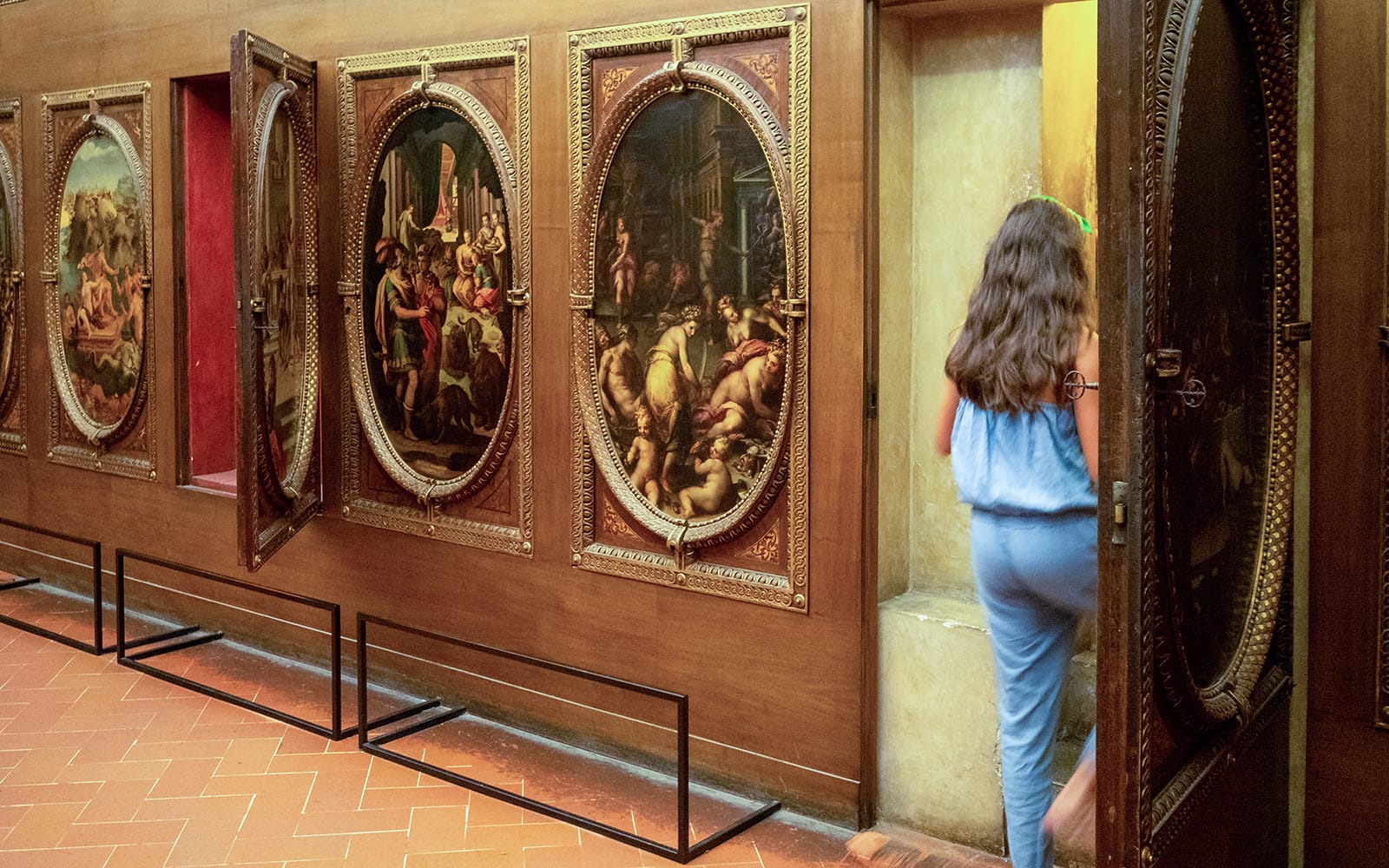 Palazzo Vecchio Secret Passages Skip-the-Line English Guided Tour tickets in Florence - Features | TickYourList