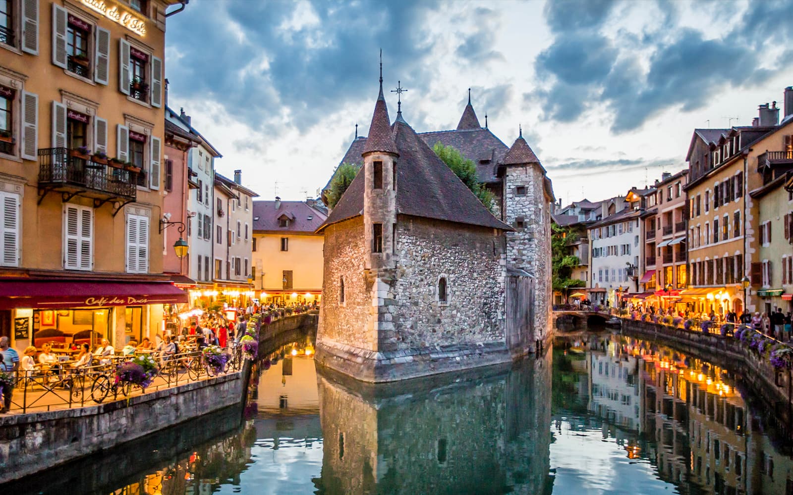 Guided Walking Tour of Annecy from Geneva