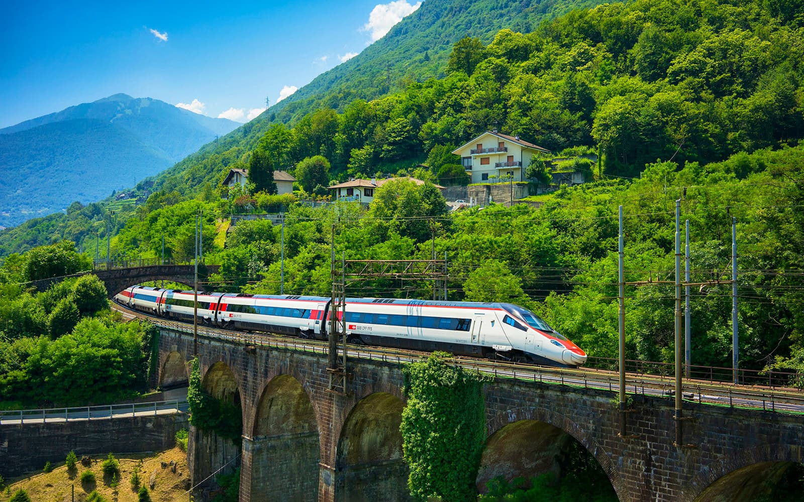 One-Way Tickets: Geneva Airport Train Station to/from Geneva Train Station in Geneva - Highlights | TickYourList