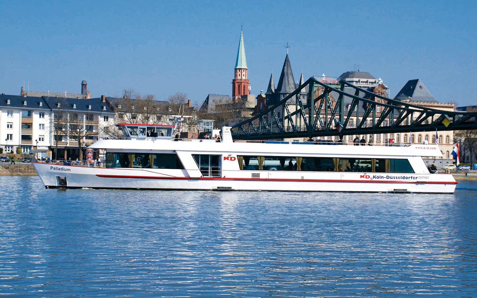 1-Hour Frankfurt Panorama City Cruise tickets in Frankfurt am Main - Highlights | TickYourList