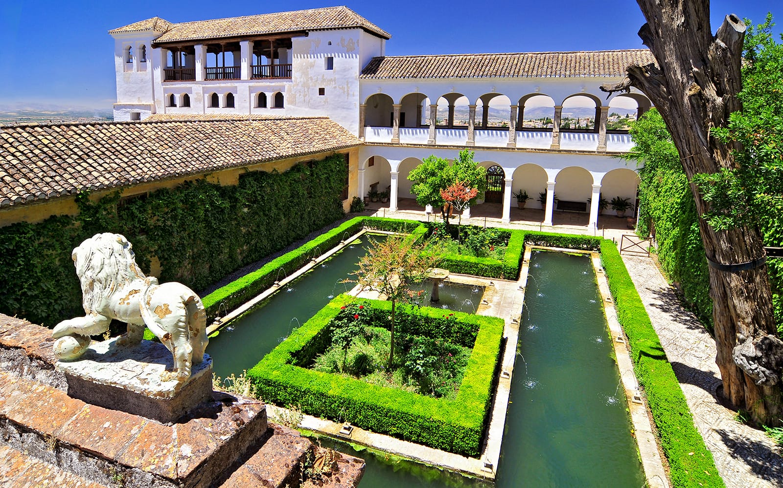 Skip-the-Line Guided Private Tour of Alhambra and Generalife tickets in Granada - Highlights | TickYourList