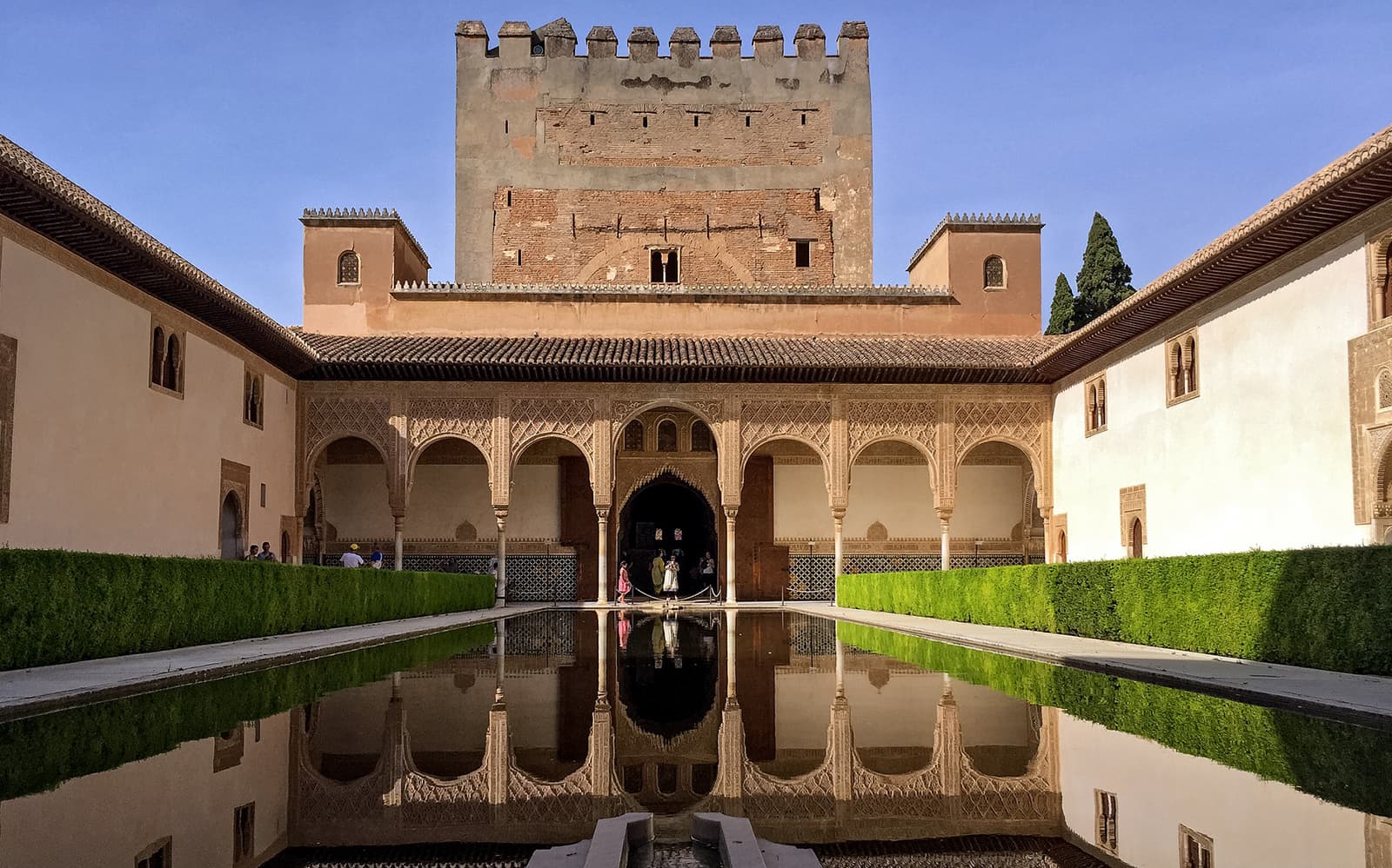 Skip-the-Line Guided Tour of the Alhambra Palace and Generalife
