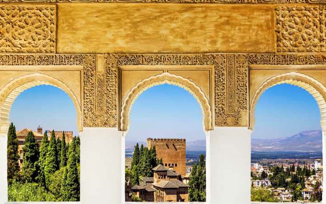Alhambra Premium Skip-the-Line Guided Tour with Nasrid Palaces tickets in Granada - Highlights | TickYourList