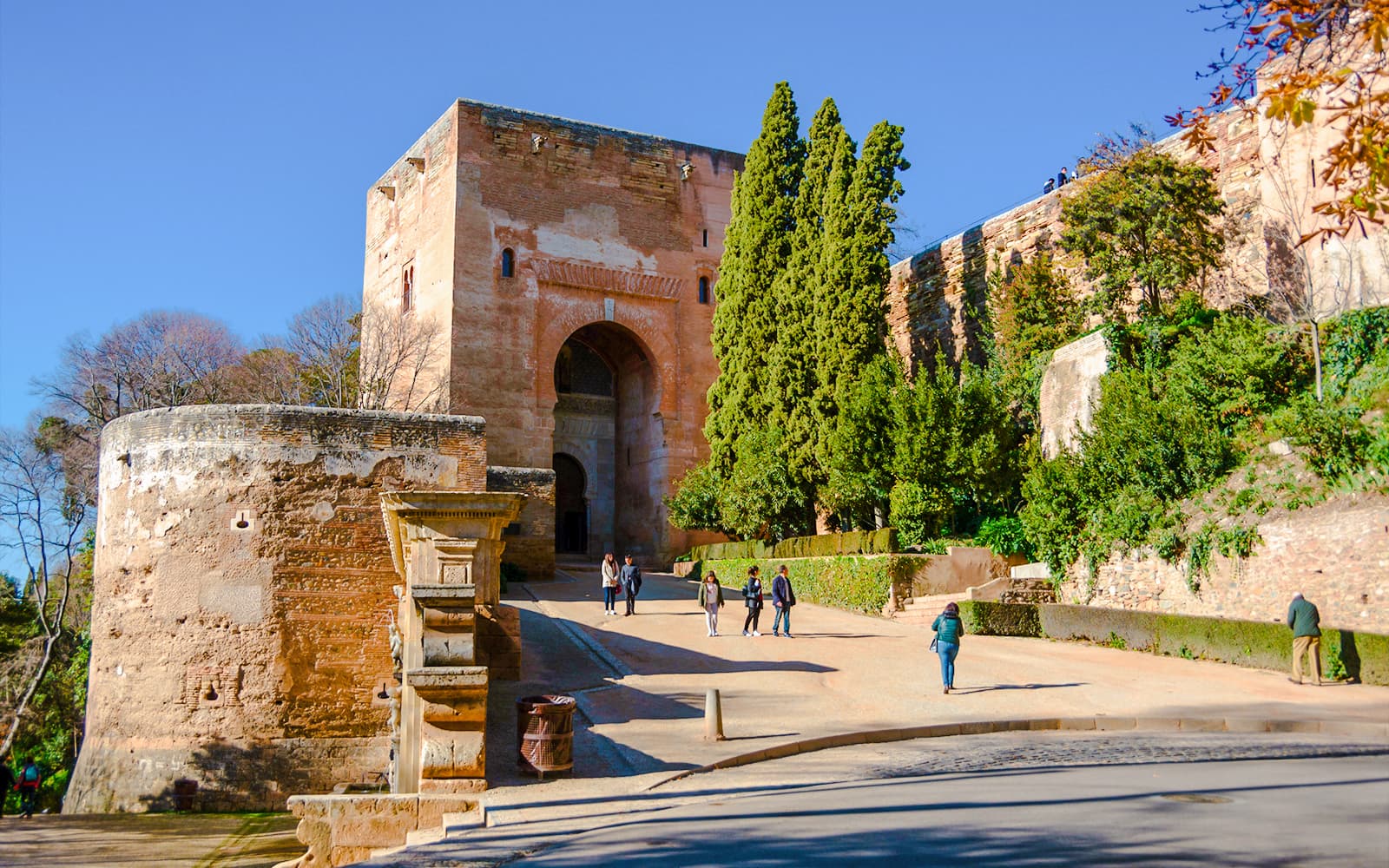 Alhambra Surroundings Tour