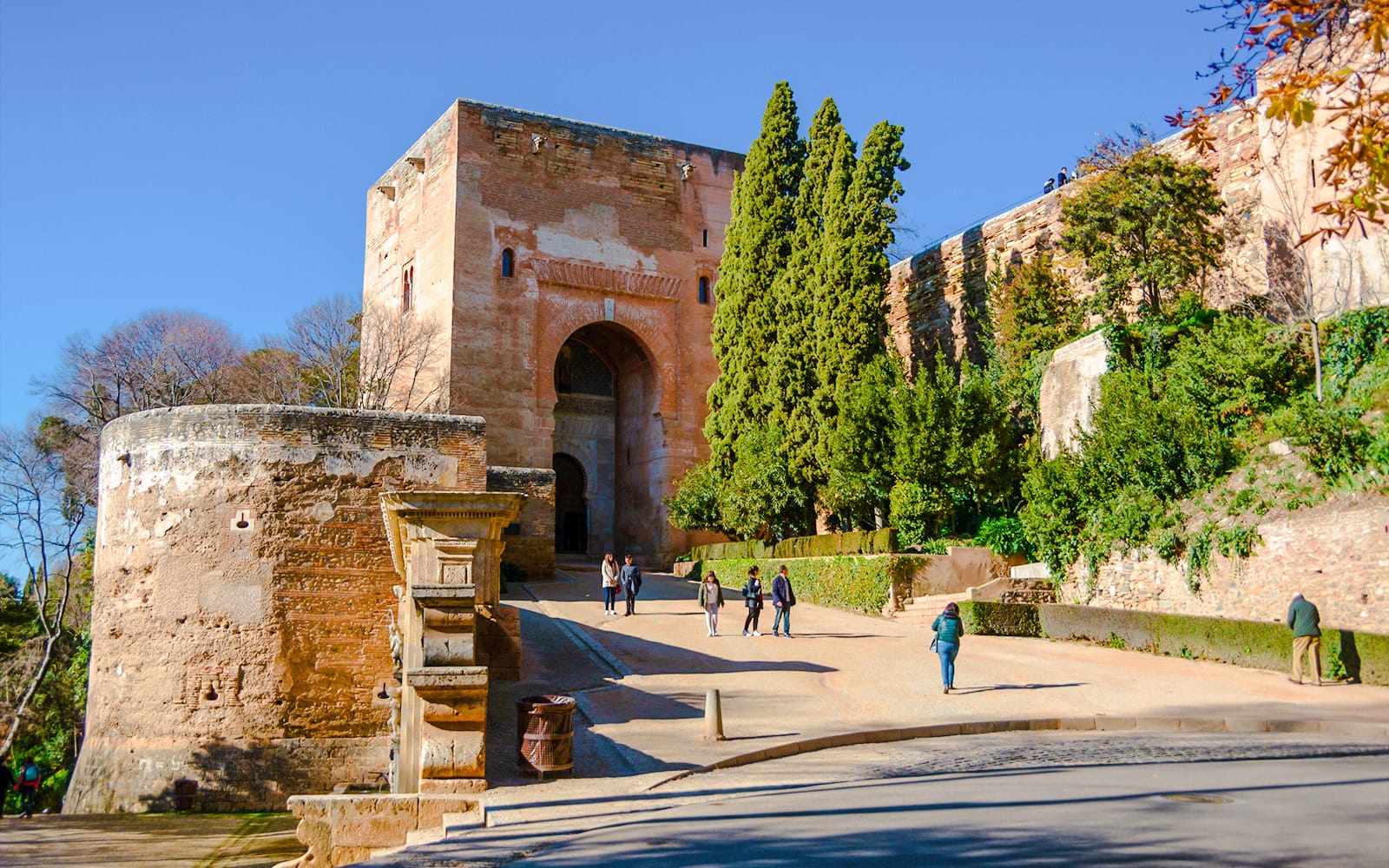 Alhambra Surroundings Tour experience tickets in Granada | TickYourList