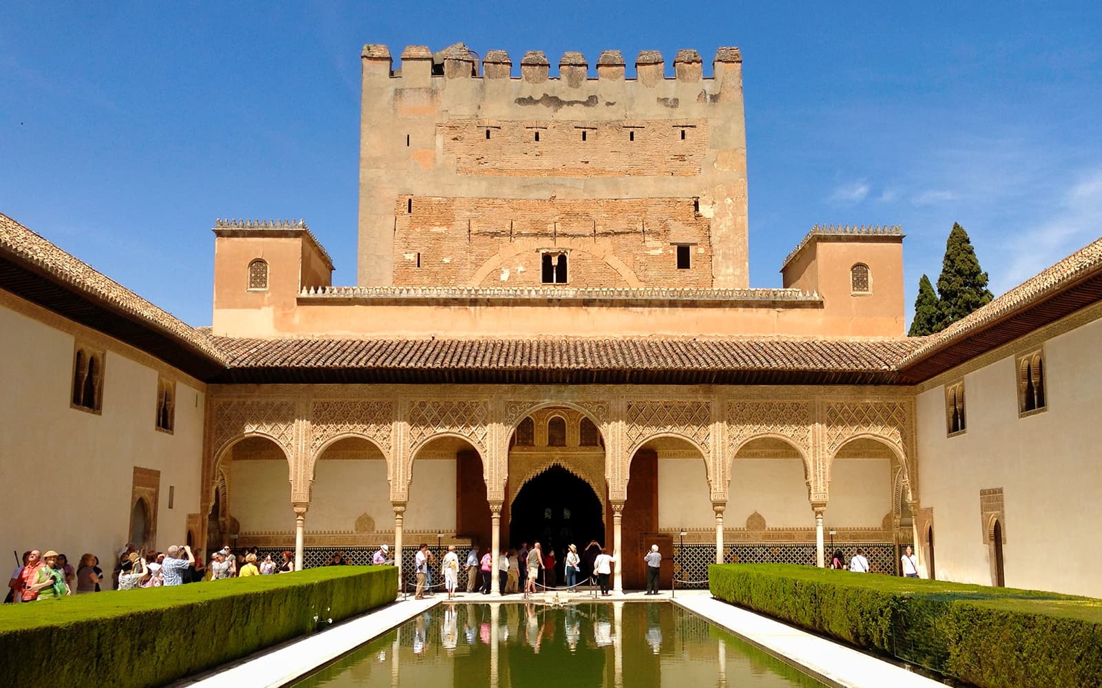 Skip-the-Line Guided Tour of Alhambra from Seville
