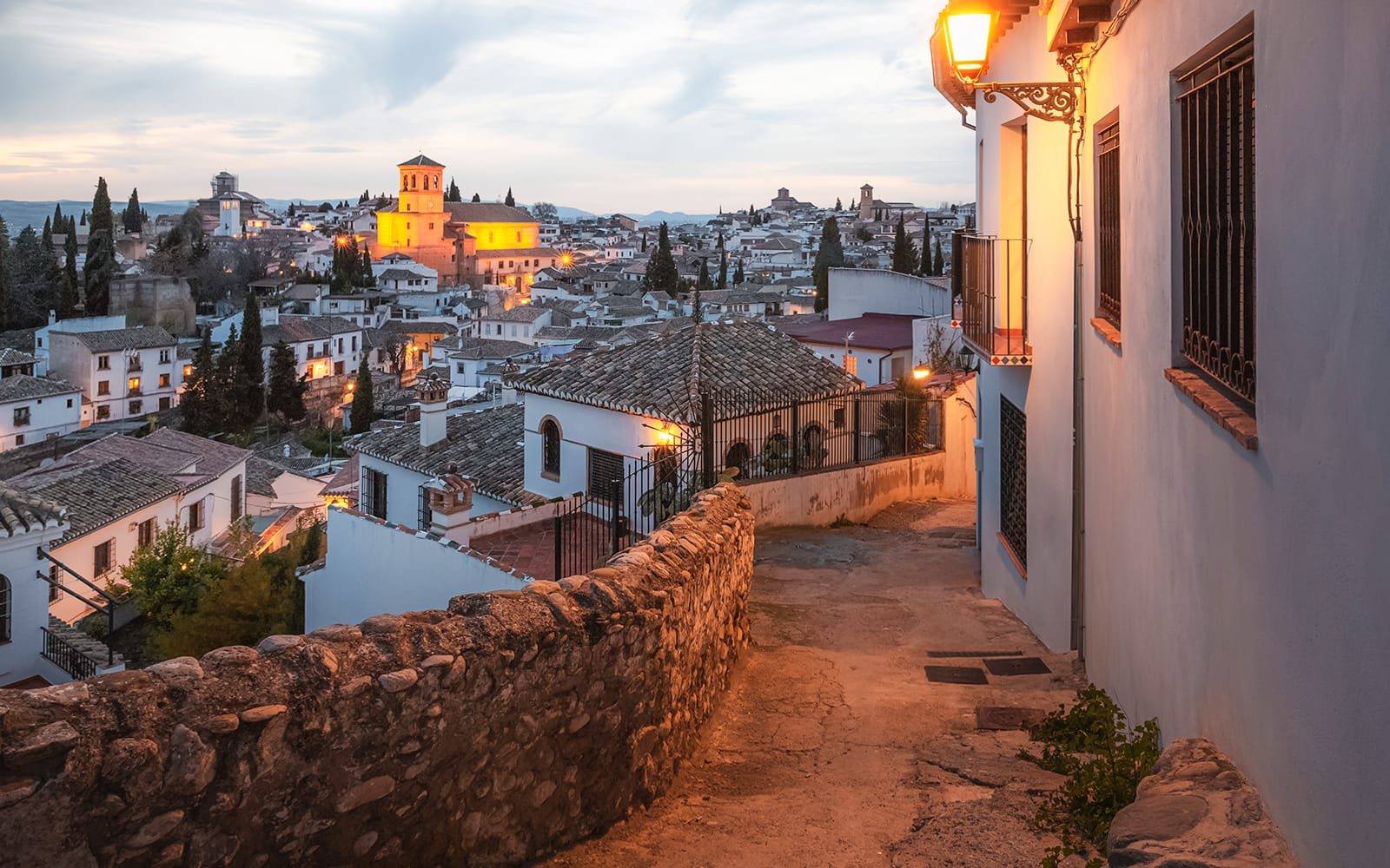 2-Hour Guided Night Walking Tour of Albaicin and Sacromonte tickets in Granada - Activities | TickYourList