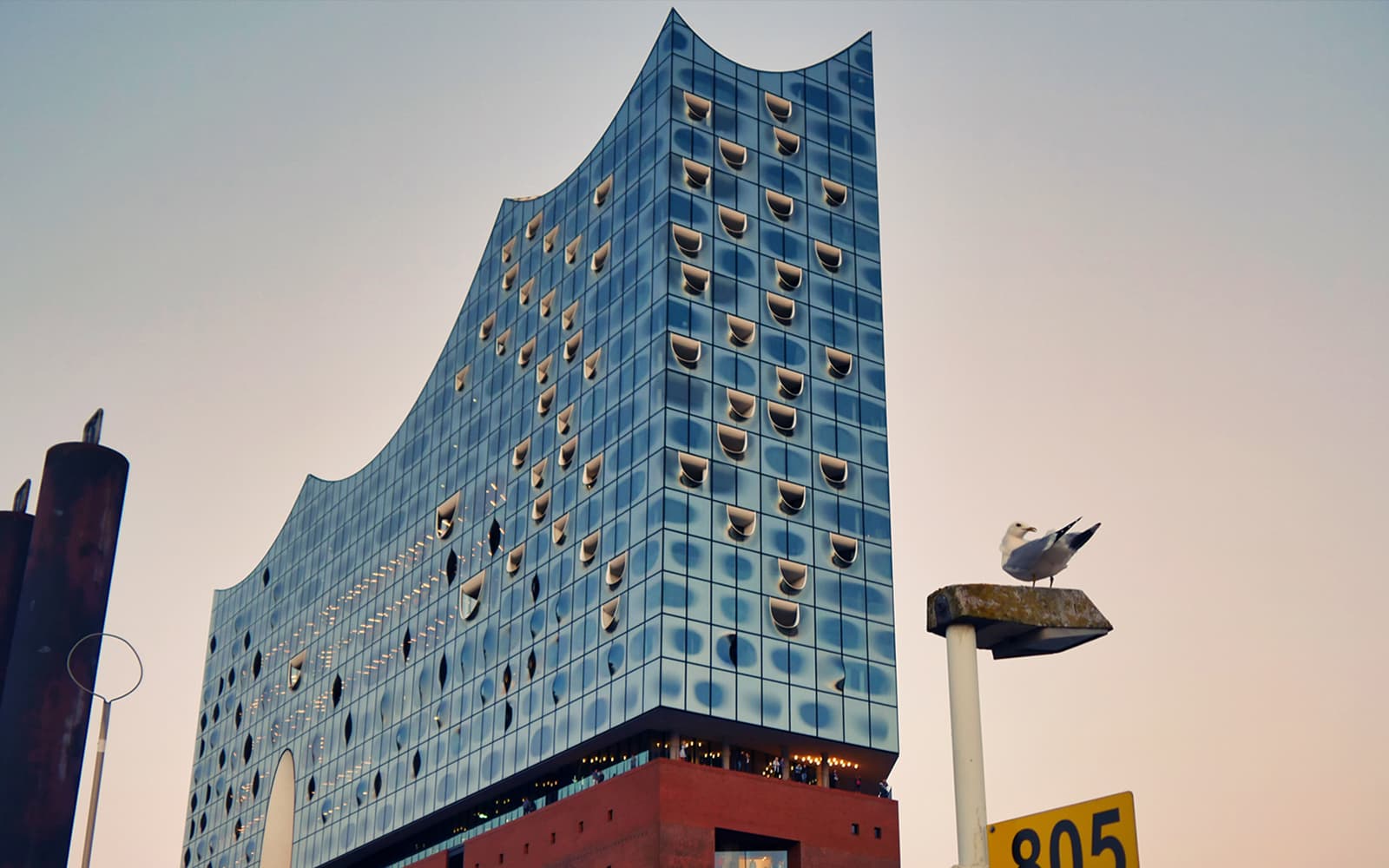 Premium Tour of Elbphilharmonie with French Rolls & Coffee
