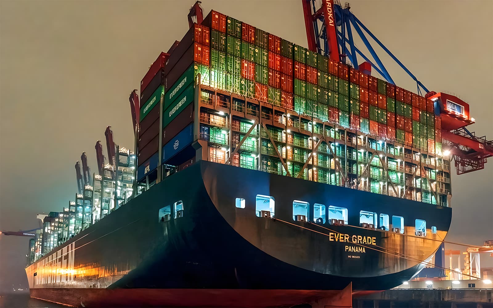 1.5-Hour Grand Harbor Evening Lights Cruise tickets in Hamburg - Features | TickYourList