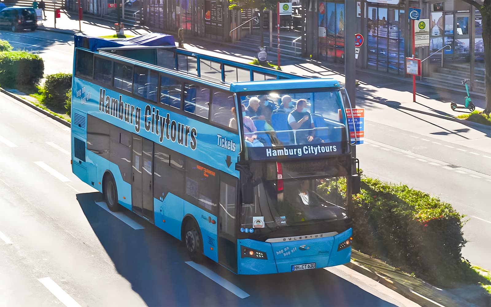 Hamburg City Tours: Hop-On Hop-Off Bus Tour with Hamburg Harbor Cruise