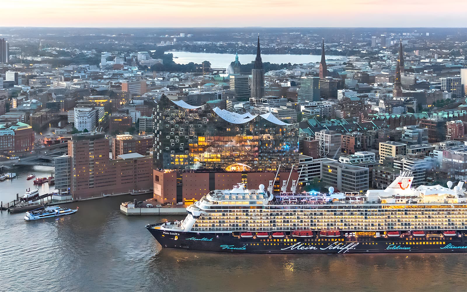 Combo (Save 8%): 1/2/3/4/5-day Hamburg CARD: 150+ Attractions & Public Transport + Stadtrundfahrt: 1-Day Hop-On Hop-Off Tour of Hamburg tickets in Hamburg - Highlights | TickYourList