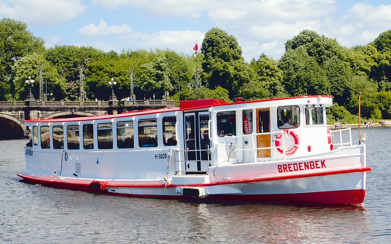 Combo: Panoptikum + Alster Round Trip Tickets in Hamburg - Highlights | TickYourList