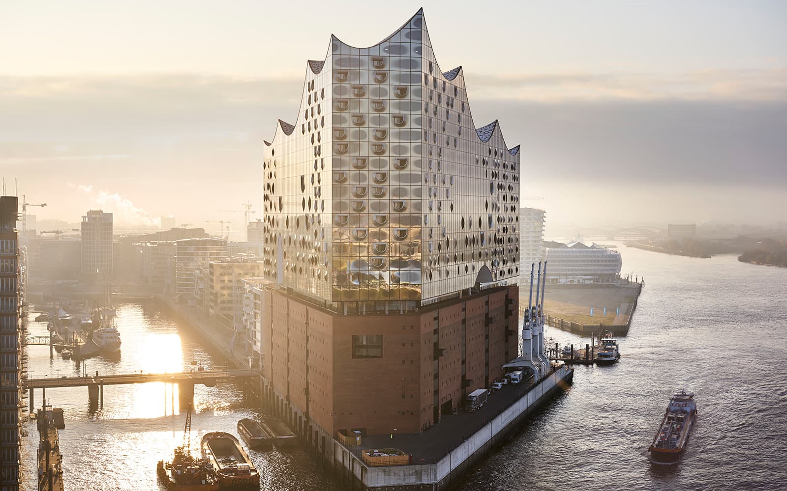 Hamburg: Guided Combo Tour of Elbphilharmonie & St. Pauli tickets in Hamburg - Attractions | TickYourList