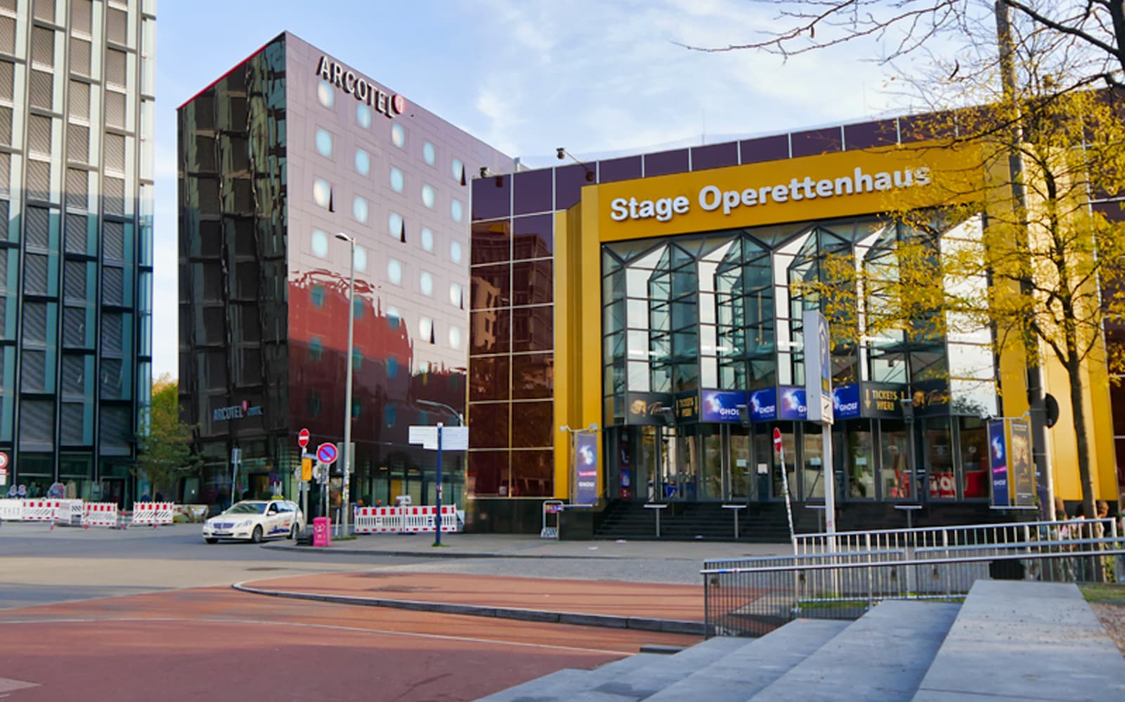 Red & Blue Light Reeperbahn Guided Tour - Above 18 Only