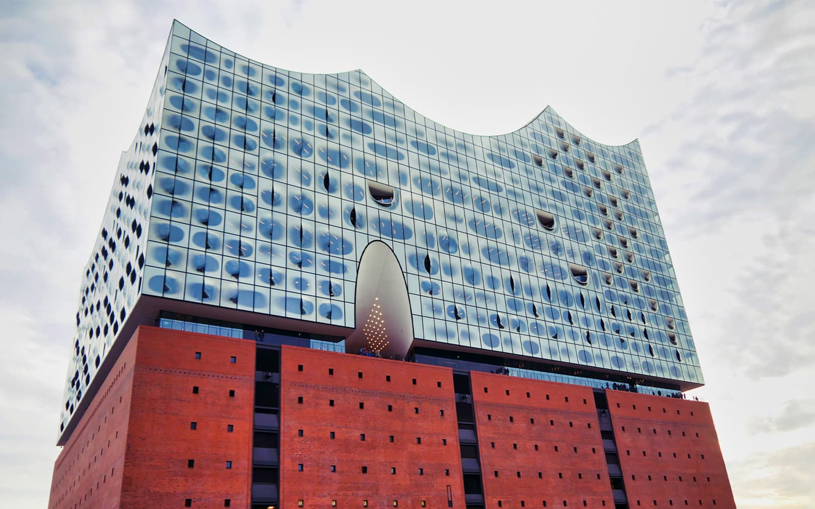 Combo: Hamburg Harbor Cruise & Elbphilharmonie Guided Tour - Sat & Sun tickets in Hamburg - Highlights | TickYourList